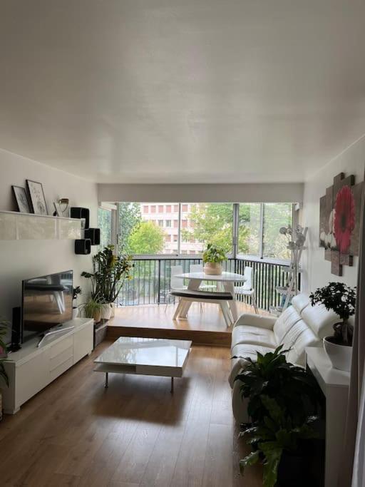 Appartement 55 M2 Le Chesnay Le Chesnay  Exterior foto